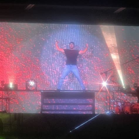 Jul 07, 2022: Luke Bryan at Veterans United Home Loans Amphitheater ...