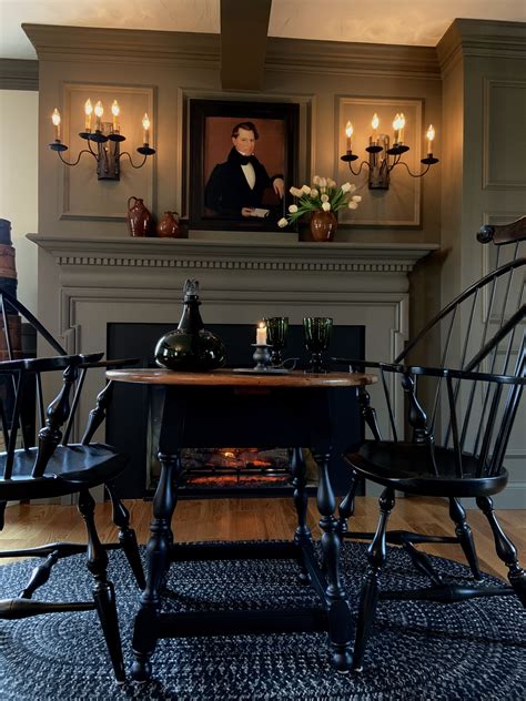 Colonial Style Decor