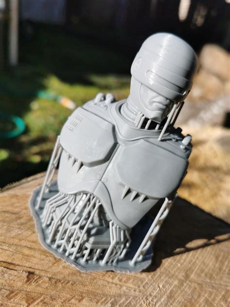 RoboCop Drug Bust 的图像结果