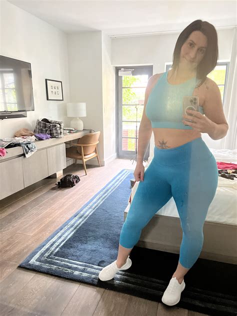 TW Pornstars - Melody Jai. Twitter. Chilling with no makeup on 🙂. 4:53 PM - 22 Mar 2023