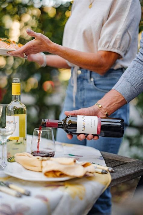 Next-Gen Alcohol-Removed Wines : Tomorrow Cellars' 2023 Red Blend