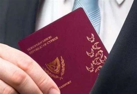 持英国护照在香港办理入中国签证要被要求拿中国护照吗?-英国护照中国签证中国护照香港