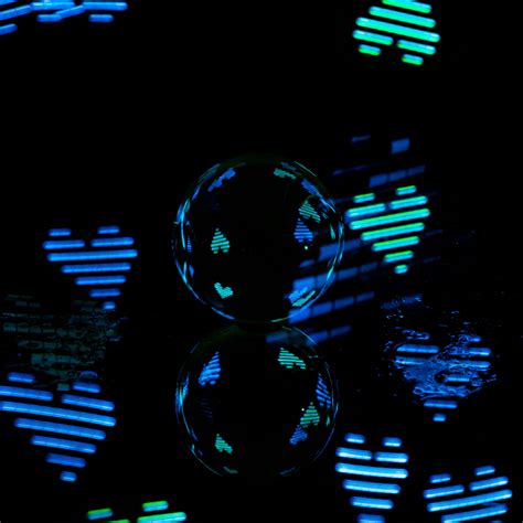 Download wallpaper 2780x2780 ball, reflection, heart, neon ipad air ...