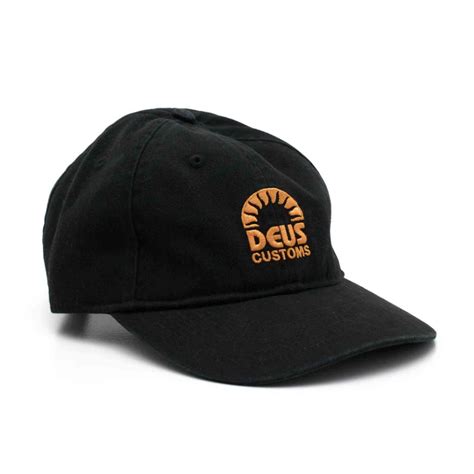 DEUS EX MACHINA Collection | Decathlon