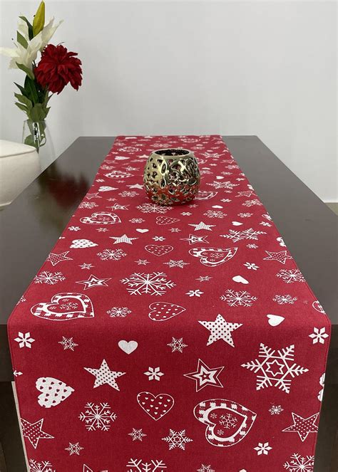 Get Christmas Hearts & Flakes Table Runner at ₹ 799 | LBB Shop