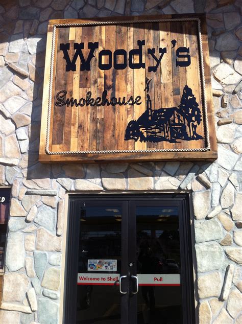 Country Cousins BBQ and Woody's BBQ in Centerville, Texas