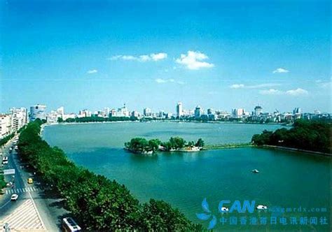 九江市有一个县，县城建在水库边，湿地公园呈“几”字形绕城而过_武宁县