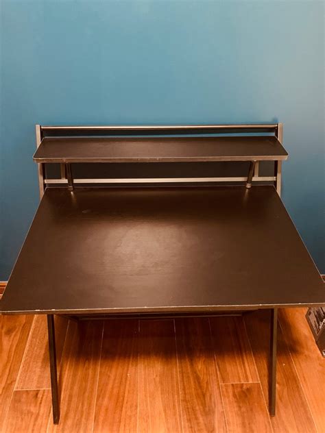 Compact Study Table 的图像结果