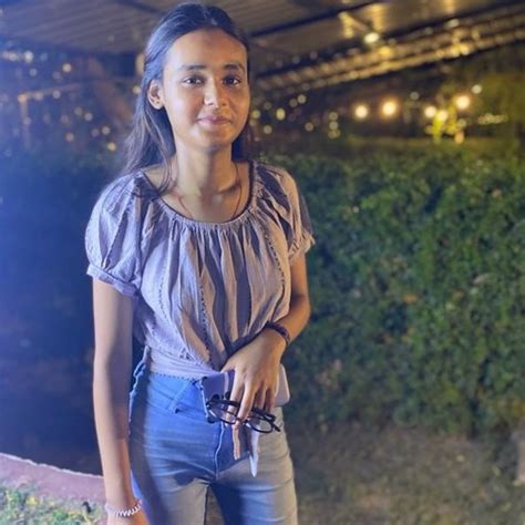 Darshika - English teacher in Varanasi - ₹1000/h