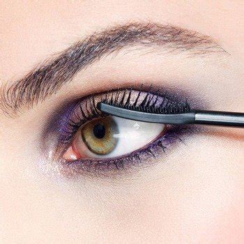 Blue Eye Makeup Looks: Latest Blue Eyeshadow Makeup Trends
