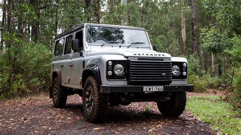 2015 Land Rover Defender 110 Review - Drive