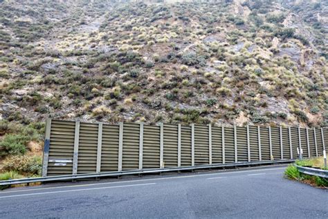 Compression Plate Retaining Wall 的图像结果