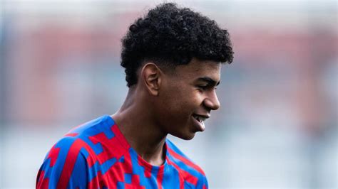 ¿Cuál es la cláusula de rescisión de Lamine Yamal con el FC Barcelona ...