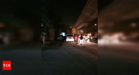 Pedestrian walkway obstructed by police station - Times of India