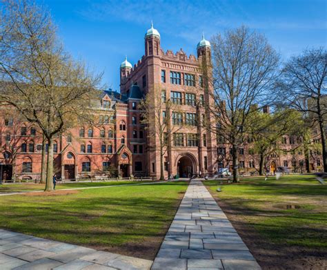 Yale University - Acceptance Rate, Deadlines & Admission Info