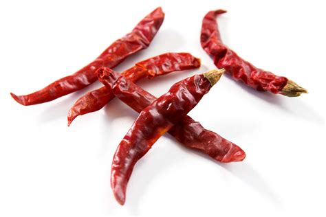 12 Common Dried Chile Peppers To Spice up Any Dish