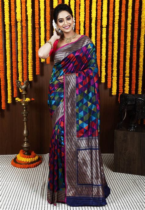 Why Fashion Designers Love Incorporating Kadwa Banarasi in Modern Outf