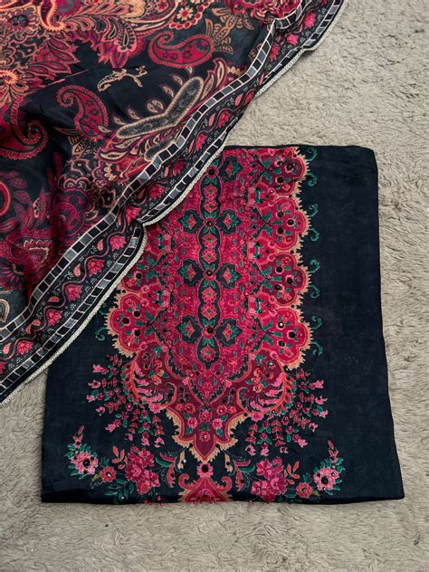 Vintage Luxe Russian Silk Suit — Sabyasachi Print – The Syma Closet