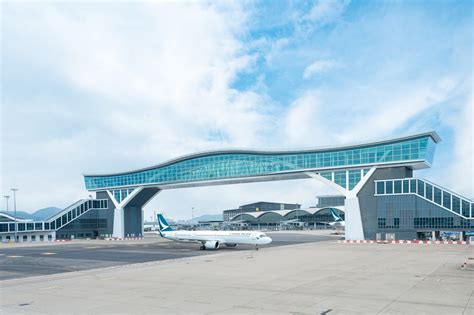 Hong Kong International Airport’s Sky Bridge opens to passengers – Airport World