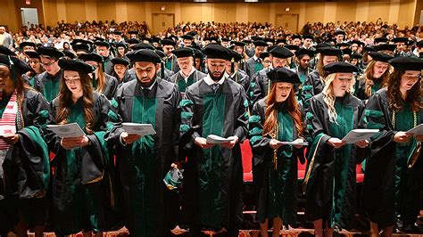 School of Medicine awards 111 degrees at Spring '25 Commencement ...