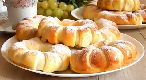 Булочки — варианты лепки и сворачивания булочек при разделке теста