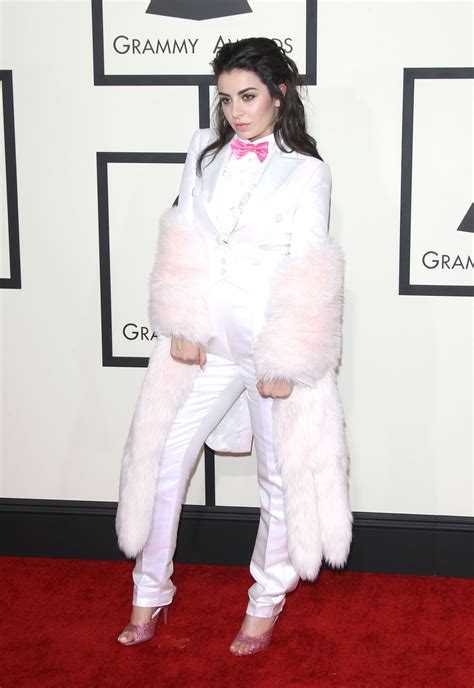 Charli XCX – 2015 Grammy Awards in Los Angeles • CelebMafia