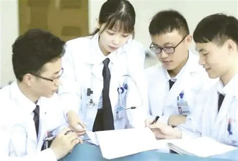 为中西部农村定向培养 国家招收免费医学生5918人-《中国对外贸易》杂志社