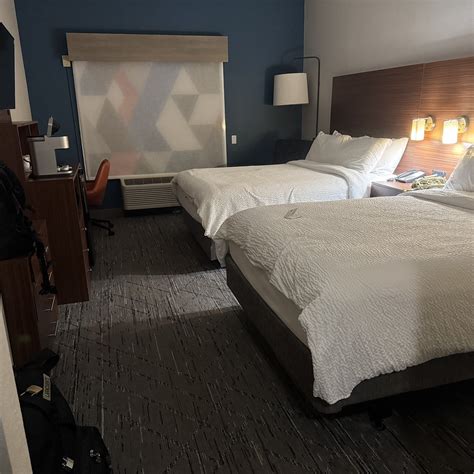 HOLIDAY INN EXPRESS & SUITES AUGUSTA WEST - FORT GORDON BY IHG - Hotel ...