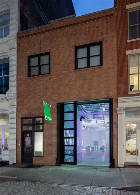 Energy, fragrance and emotion. Vyrao Mercer by AMO | METALOCUS