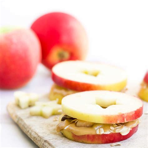 Apple Peanut Butter Sandwiches - a great kids snack