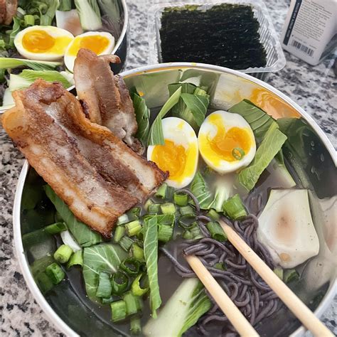[Homemade] Forbidden rice ramen with pork belly, bok choy, scallions ...
