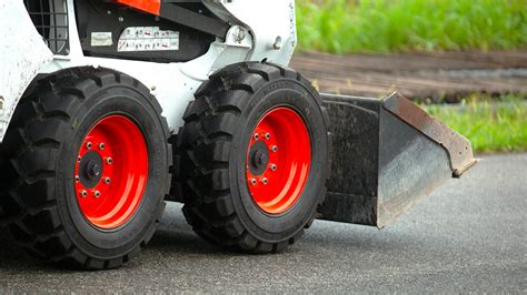 Products: Skid steer tires: purchasing and maintenance tips | BKT Tires