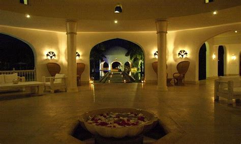 BARHARINI BEACH BAR & RESTAURANT, Diani Beach - Restaurant Reviews ...