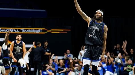 La Familia wins TBT opener; former Wildcats shine again on Rupp Arena floor