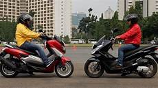 Nmax 2018 Konsumsi Bbm by Adu Irit Bbm Honda All New Pcx Vs Yamaha Nmax 155 Siapa Nmax 2018 Konsumsi Bbm