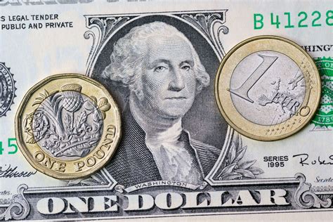 'Mini-budget': Pound sinks to its lowest level against the dollar since ...