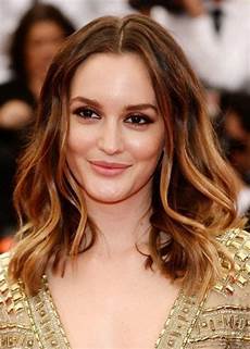 Hairstyles For Big Foreheads And Faces by Hairstyles To Make Your Forehead Look Smaller She Said Hairstyles For Big Foreheads And Faces