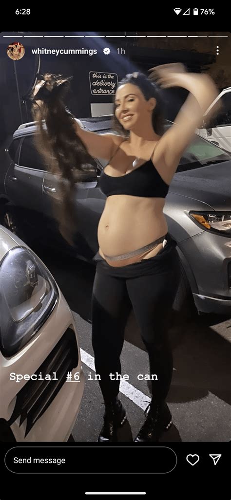 Whitney Cummings Pregnant : r/PregCelebs