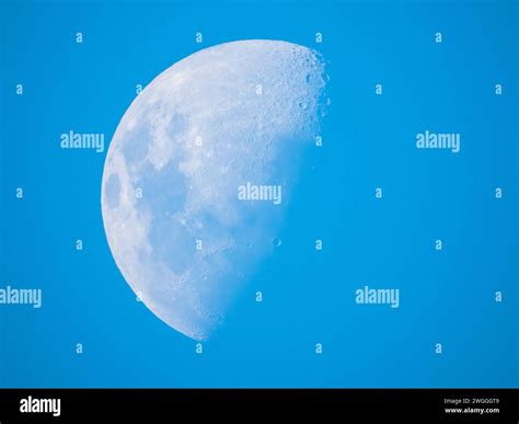 Third quarter moon hi-res stock photography and images - Alamy