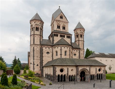What Are The Main Features Of Romanesque Architecture - Design Talk