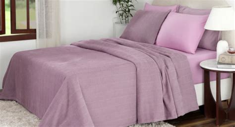 Matching Curtains and Cushions with Your Bed Cover Set
