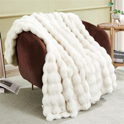 Solid Rabbit Mink Faux Fur Throw Blanket, Plush Faux Fur Blanket for ...
