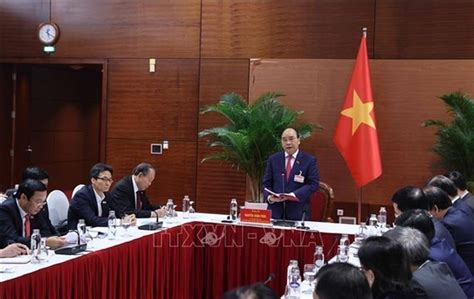 越南政府总理要求各行业和各地方及时、有效防控疫情