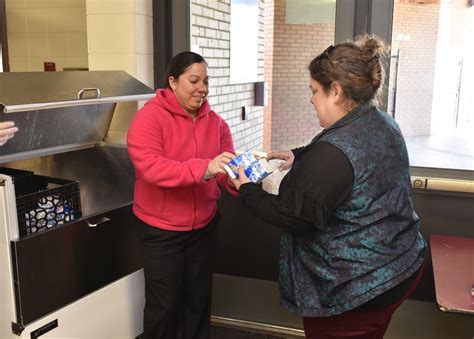 Coronavirus and schools: Holyoke begins pick-up meal program for ...