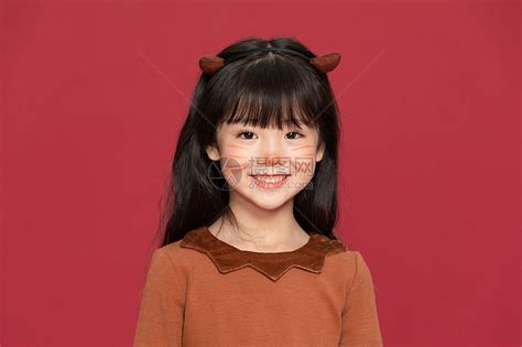 可爱小女孩cos糜鹿装扮高清图片下载-正版图片501681600-摄图网