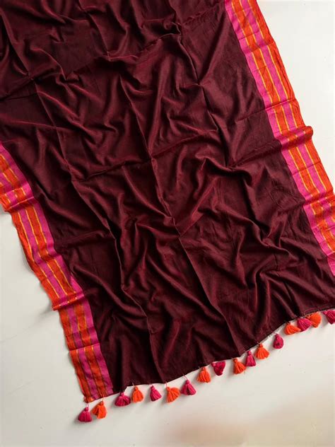 Traditional Marun Mul Mul Cotton Saree with Soft Smooth Finish – indupriyaa