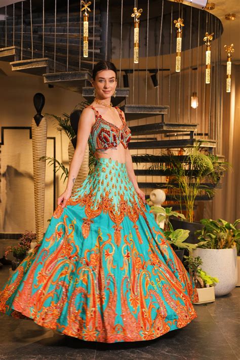 Conventionally contemporary couturier ( Men | Women) – Ankur j