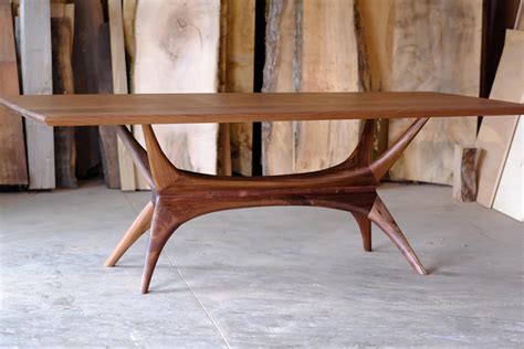 Mid Century Modern Walnut Dining Table For Sale at 1stDibs