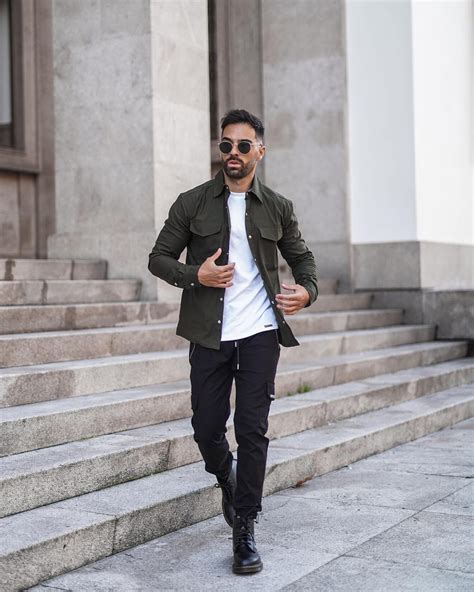 How to Layer Clothes Guys? Essential Guide & Layering Outfits Men. - TiptopGents