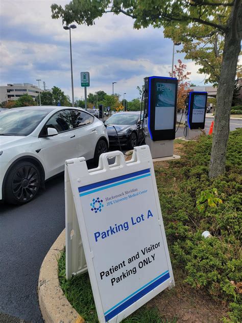 JFK Medical Center | Edison, NJ | EV Station